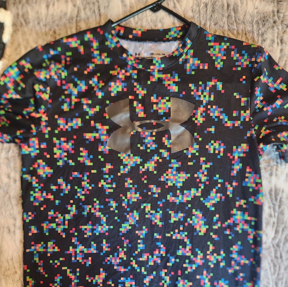 UNDER ARMOR HEATGEAR SHIRT